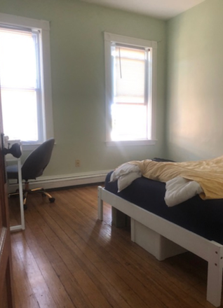  - $4,500 Furnished 4BR/1.5BA near Harvard Law. Sept 1 start.
