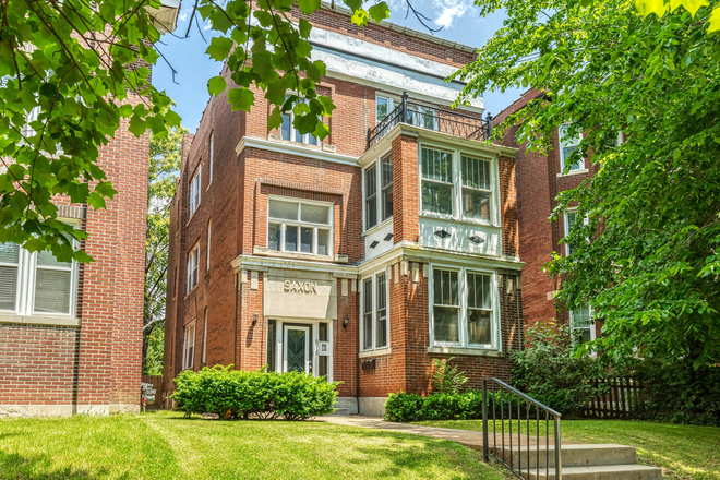 Front of the property - Hi-End 3-Bed in-unit laundry! Apartments