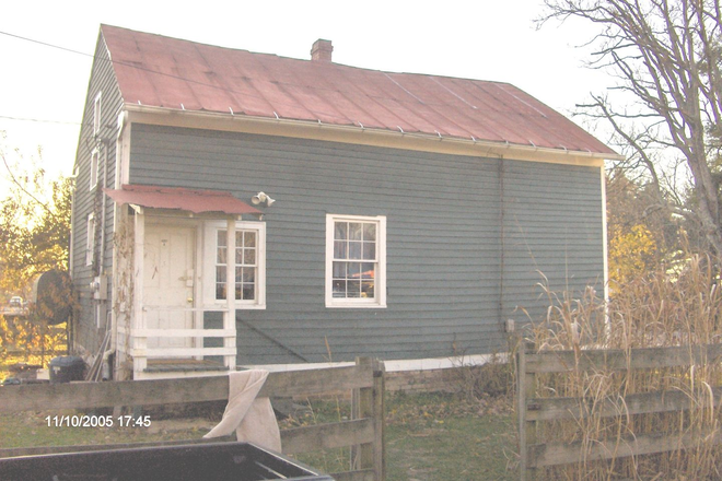  - 1 Bedroom 1 Bath Duplex