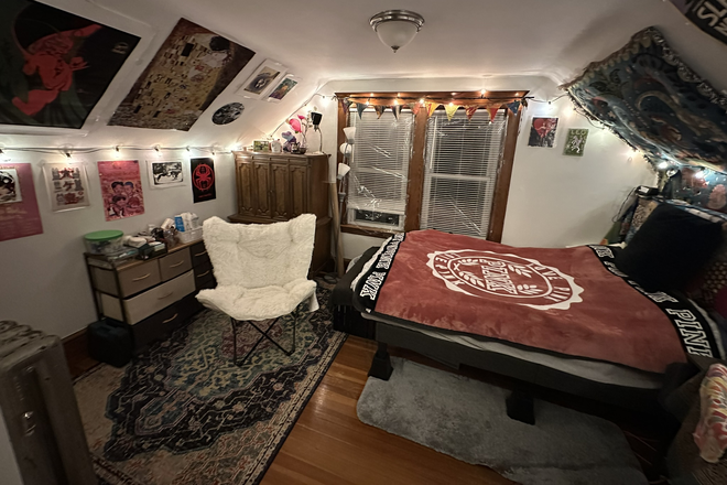 Bedroom 2, ready for end of May - Rooms for summer sublet (mid may to end of august), close to campus, red line Davis square. Apartments