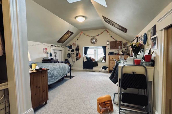 - - 6 BED 2 BATH GORGEOUS APARTMENT NEAR TUFTS FOR 6/1/2027