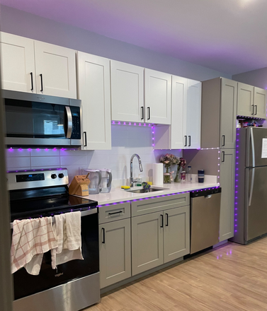 Kitchen - Aspen Heights Apartments