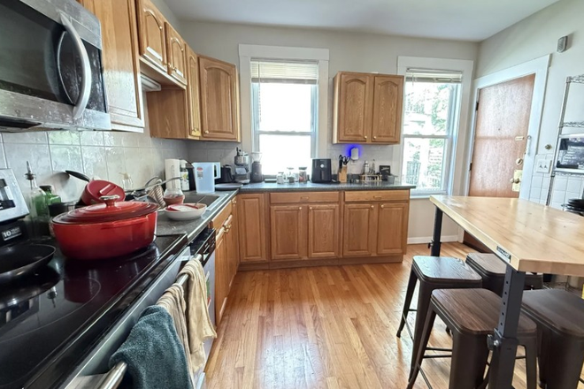 Call NOW for showings! 617-236-8600 - WASHINGTON ST - *NO FEE* LRG 2BR + OFFICE FOR *9/1/2026* W/ LNDRY IN BLDNG, PRKNG INC, EIK, DW, DECK Apartments