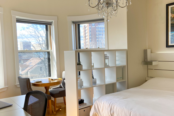 Master bedroom (bedroom 2) - FURNISHED BEDROOM WITH EN-SUITE BATH IN LUXURY APARTMENT AT HARVARD YARD | NO BROKER FEE