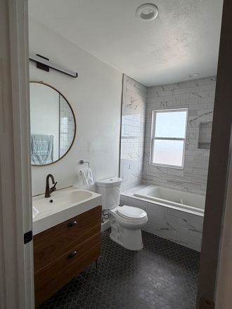 Full bathroom - Furnished four bedroom