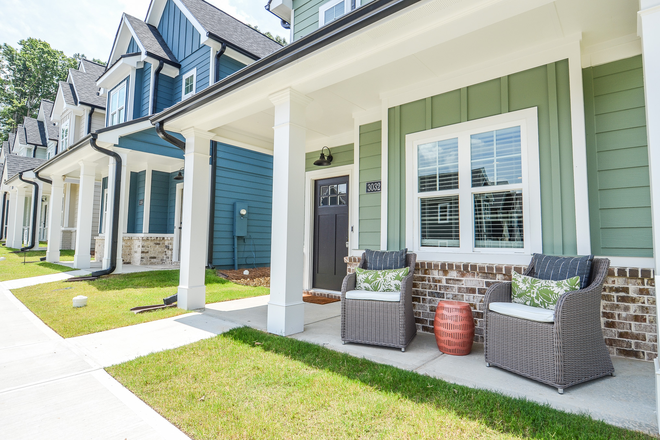 Front Porch - Ivy Hill Cottages House