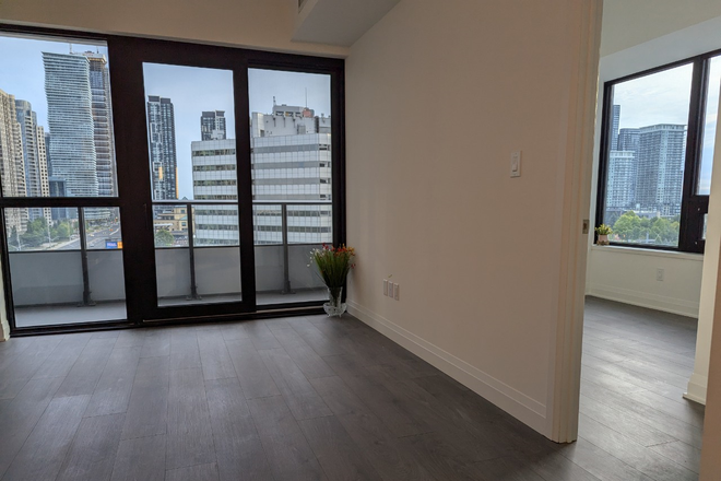 living room - Safe home for students 2beds 2bath + parking, steps to Square 1 & public library & transit
