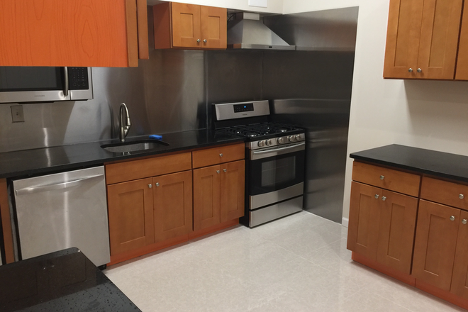 kitchen - Ucity Chestnut House