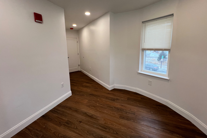 Bed 3 - Newly Renovated 3 Bedroom / 2 Bathroom Apartment Near La Salle University – WiFi Included