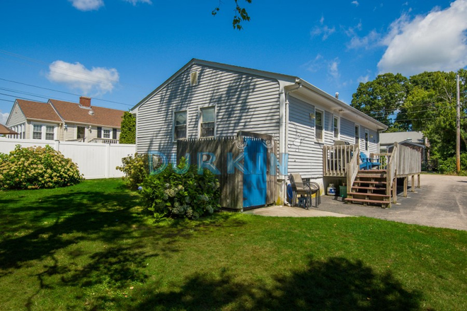 Backyard - Newly Remodeled 2 Bedroom Home 1/8 mile from Scarborough Beach