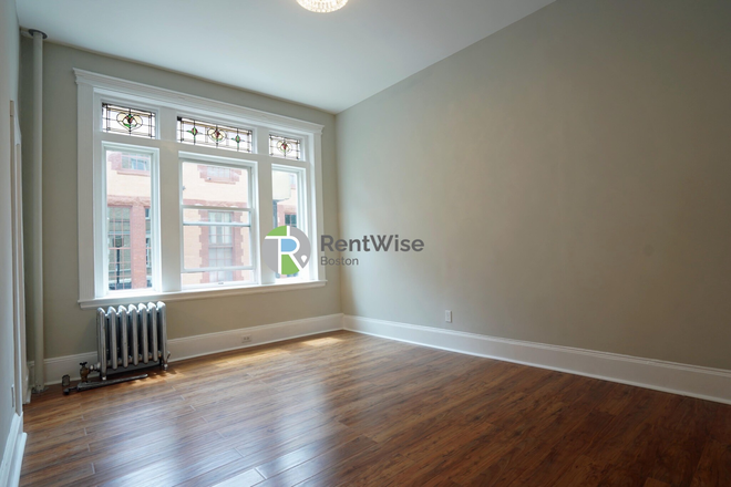 Studio - AVAIL DEC or NOV 1st  – Prime Fenway Studio, 1 Bed Split & 2 Beds! H/HW Inc. Student OK Apartments