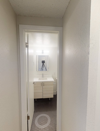 Bathroom - Lease Takeover – 1BR in Central Boulder | 2121 Canyon Blvd