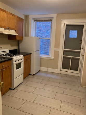 Call NOW for showings! 617-236-8600 - HANOVER ST - MODERN 1BR SPLIT IN NORTH END FOR 2 PPL W/ LNDRY IN BLDNG, H&HW INC FOR *9/1/2025*