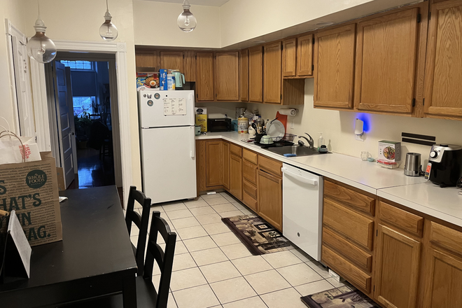 Kitchen - Brighton Apartment Sublet/Lease Takeover Jan-June2026