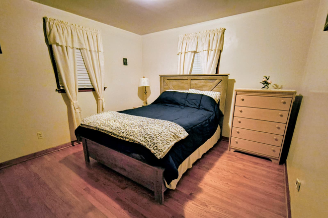 Bedroom 2 - Furnished House, 3 Bedroom, 1.5 Bathroom for Rent