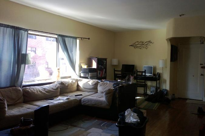 Living - LOOK** 4  Bedrooms  with **  2 Full Baths in Longwood  Coolidge Corner 9/1 Apartments