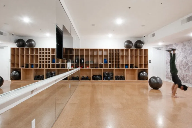 Yoga Room - 20 Midtown Apartments