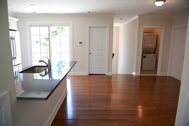 Living area - 2BR apt-Nassau St-Princeton