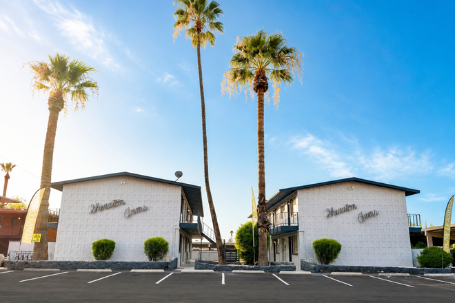 Street view - $835 - 1 bedroom apartment - Near U of A & Medical Center in Sam Hughes