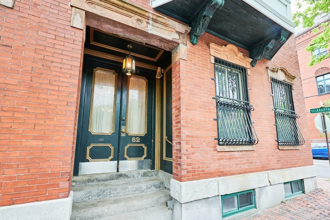 Facade - East Cambridge near Kendall 3 bed, 2 bath duplex with in-unit laundry and private roof deck Condo