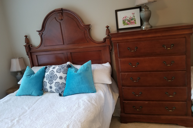 Bedroom Queen bed and tall dresser - Winter-Spring26   Private Room in a House
