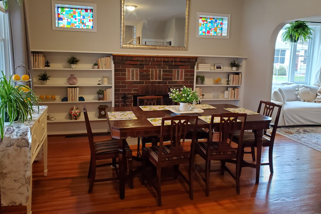 Dining room - Beautifully Fully Furnished Primary Suite for rent