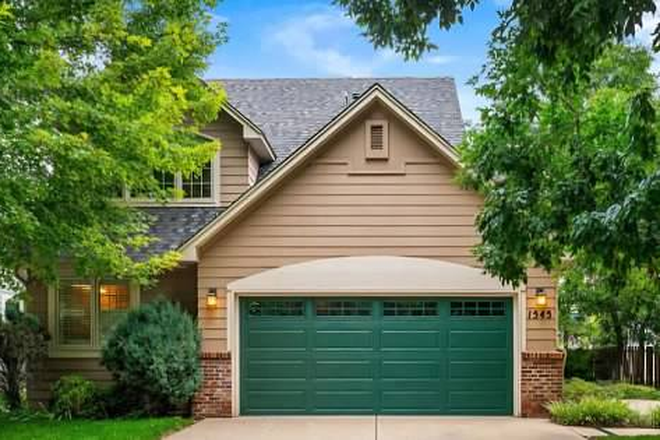 Front of House - Large Bedroom in modern home 2 miles to campus