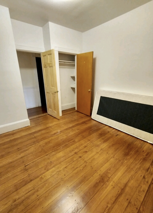 Bedroom - 1BR/1Bath Available in Jamaica Plain, Great Location for Students/Medical Residents Apartments