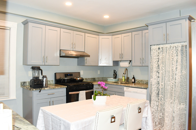 kitchen - Furnished All-Inc 4BR/2BA. Deleaded 1st Fl (Now) & Top Fl (Aug/Sept). T to MIT/Harvard/NEU Triplex