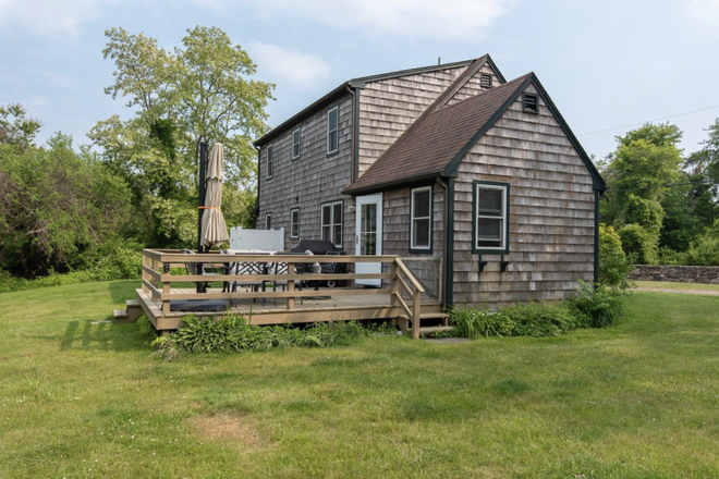 Deck/Backyard - Off-Campus Sublet, 1 Room Available in 4BR House - Spring 2027 (Great Location)