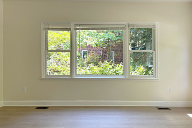 Picture Windows - Bright & Private Renovated Studio in Leafy University Park House