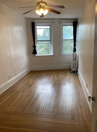 bedroom - Sunny Brighton 2 bed with updated kitchen for 9/1 - NO FEE! Apartments