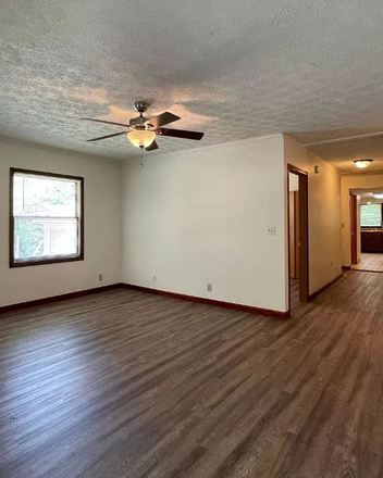 Living Room - 3 Bedroom, 2 Bath Home Away from Campus