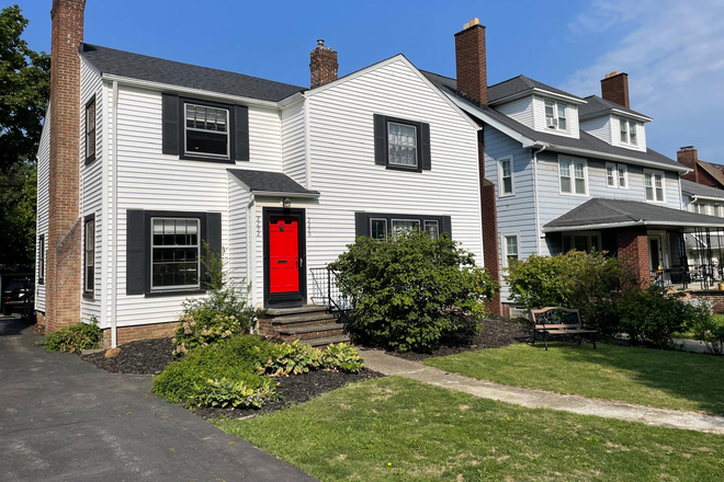 Outside Street View - Side-by-side duplex Rental