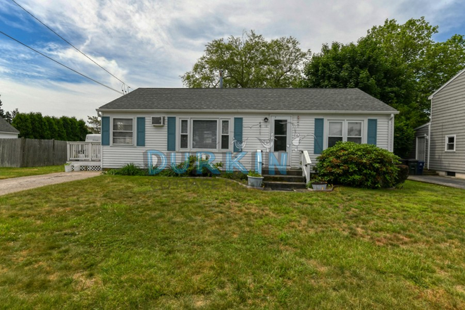 front - Cute two bedroom home. 7 miles to URI