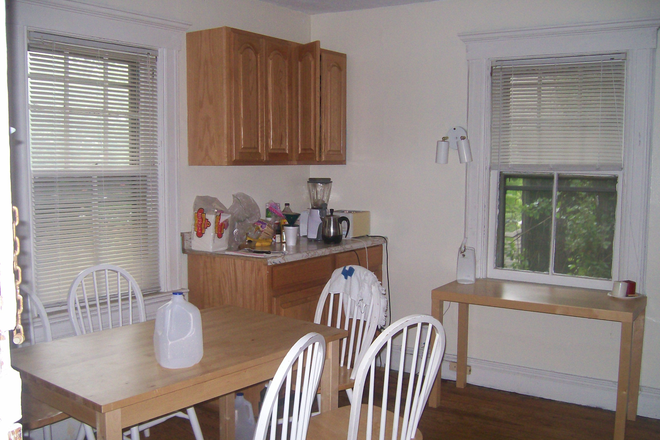 kitchen - Furnished Room/kitchen/Bathroom/parking House