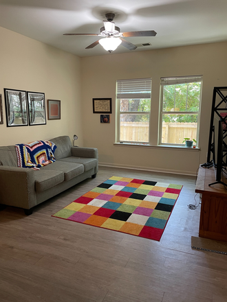 Living Room - Greenway Cove Apartments