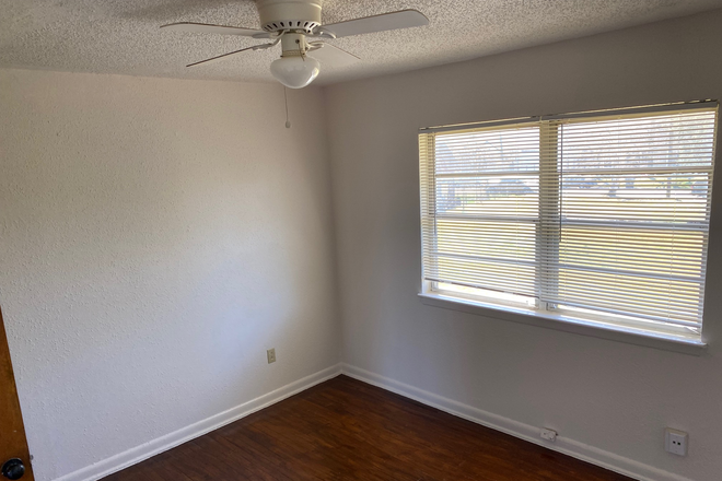 bedroom view of window - 1 Bedroom/1Bath Quaint and convenient location in the 2nd Ward Apartments
