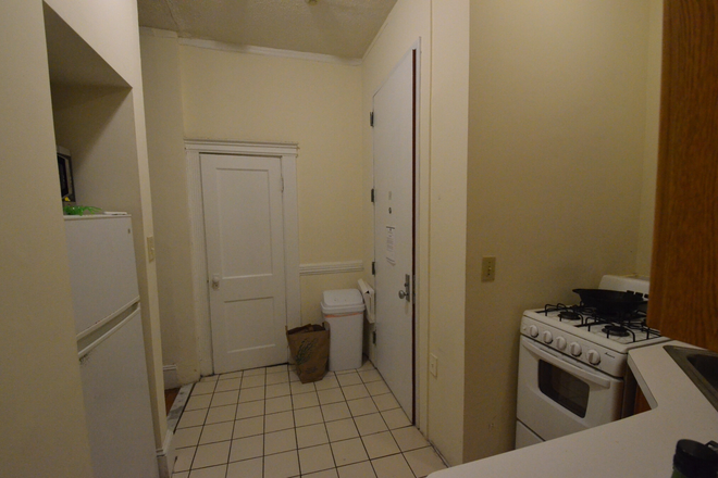 Kitchen - 2 Bedroom Apartment Split Style on Hemenway St Available 9/1/26