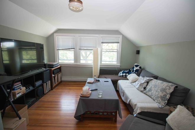 Living Room - 2 Bedroom Apartment in the West End, Hartford - Near West Hartford line; $1100/mo.