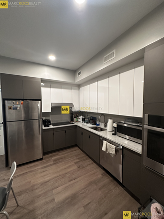 x - NEWLY RENOVATED HEMENWAY ST. 2 BED FENWAY