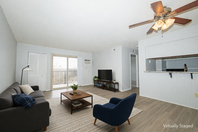 Living room - Deck Haus - 2971 Deckebach Avenue