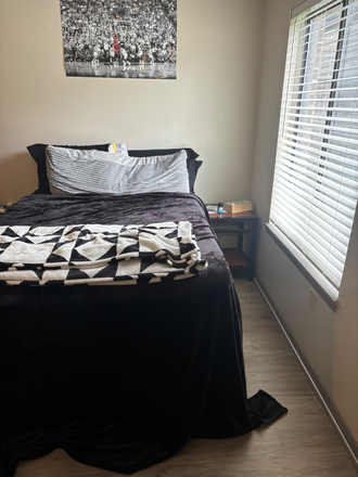 Bedroom for sublet - Terrace view Room Apartments