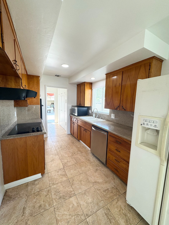 Kitchen - AWESOME CHAPMAN HOUSING!! House