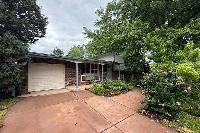 1 - AVAILABLE 9/15: 2445 Forest Ave House