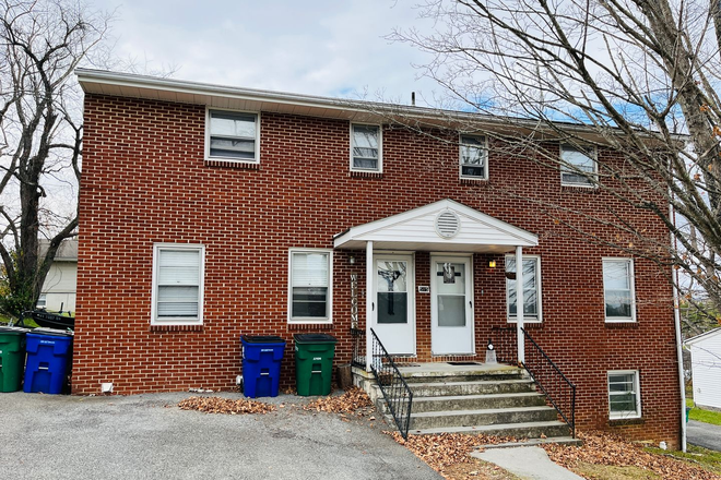  - 1 Bedroom, 1 Bath Apartment