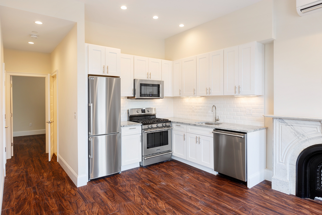 bostonrealtyonline.com - Refined One Bed Retreat Steps to Northeastern