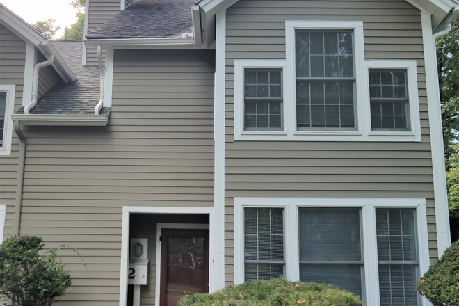 Exterior - 2 Amity Place - 3 BR 2.5 BATH Condo  (GRADUATE STUDENTS ONLY!)