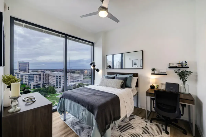 Bedroom - Life tower, walking distance to Rice/Med Center, summer housing Apartments
