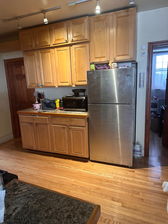 Kitchen - Cheap apartment near Brookline (SUMMER SUBLET)